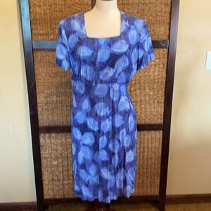 Jeffrey&Dara Sz 14 blue square neck dress